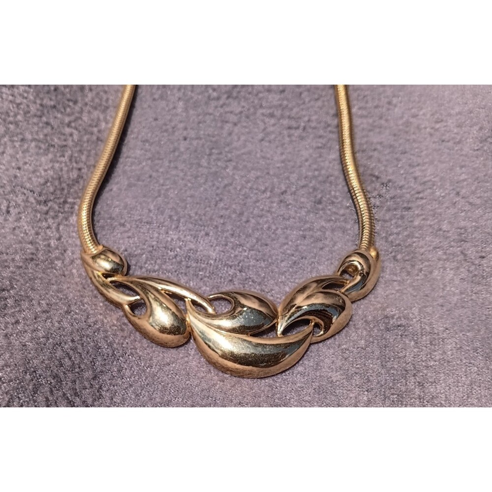 Vtg Trifari Kunio Matsumoto Modernist Gold Tone Swirl Pendant Necklace Signed - Picture 2 of 6